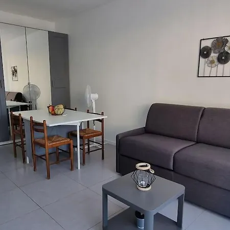 Renove, Centre, Proche Commodites Nizza