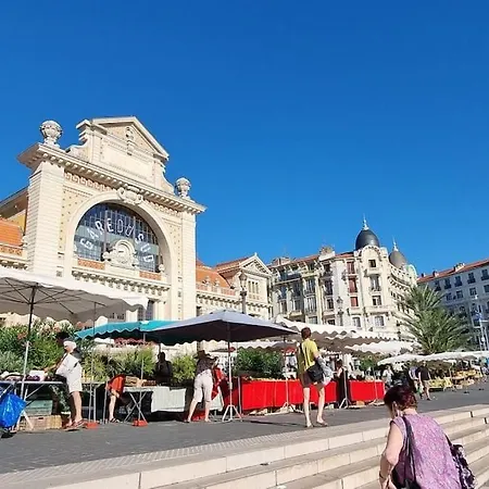 Renove, Centre, Proche Commodites *